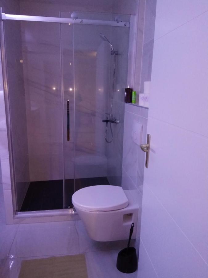 Apartman Lovric Ðakovo Buitenkant foto