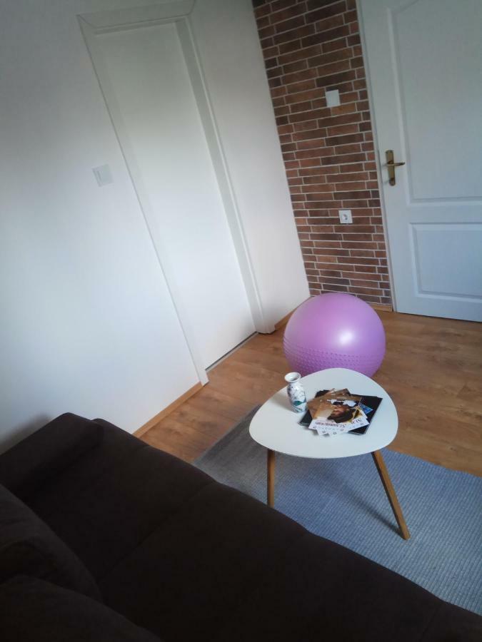 Apartman Lovric Ðakovo Buitenkant foto