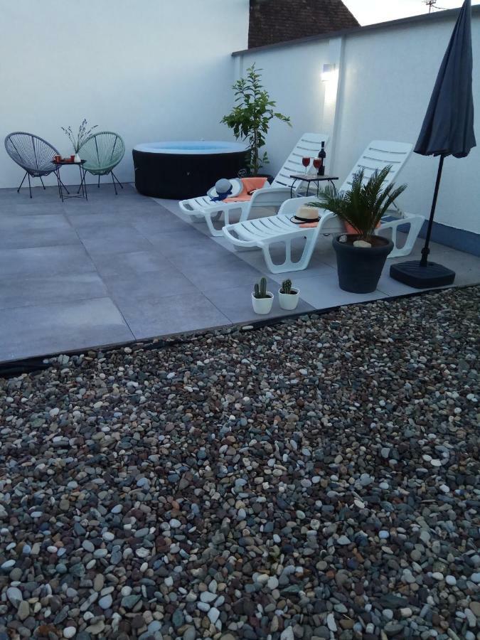 Apartman Lovric Ðakovo Buitenkant foto
